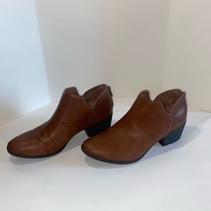 b.o.C brown ankle boots